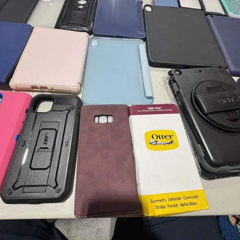 100x Wholesale Lot Mixed Samsung Android Apple iPhone Cases & Screen Protectors Box - Lot 100 CS 103 PS