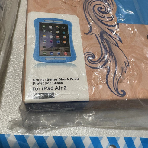 Wholesale Lot of 40x Apple MacBook & iPad Tablet Cases & Screen Protectors Mixed - Lot MAC-IPAD-40