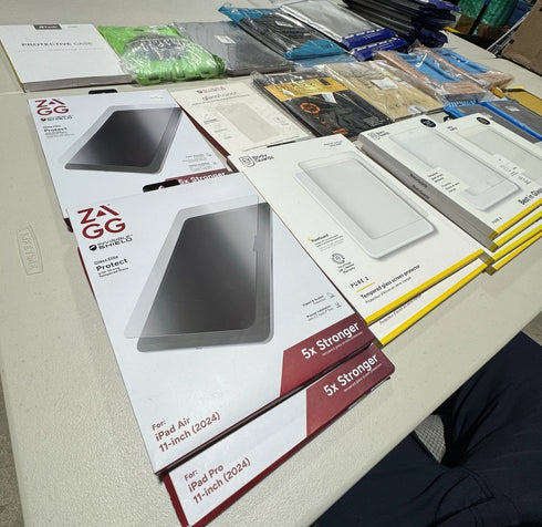 Wholesale Lot of 40x Apple MacBook & iPad Tablet Cases & Screen Protectors Mixed - Lot MAC-IPAD-40