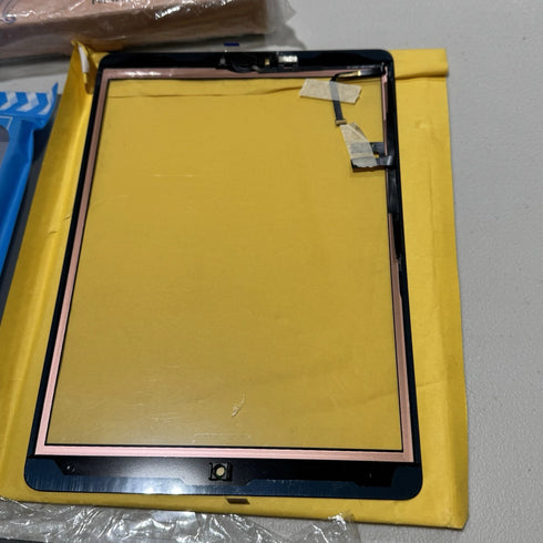 Wholesale Lot of 40x Apple MacBook & iPad Tablet Cases & Screen Protectors Mixed - Lot MAC-IPAD-40